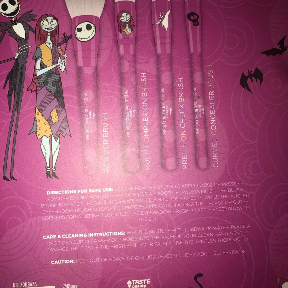 🖤 Disney The Nightmare Before Christmas Pink Makeup Brush Set
